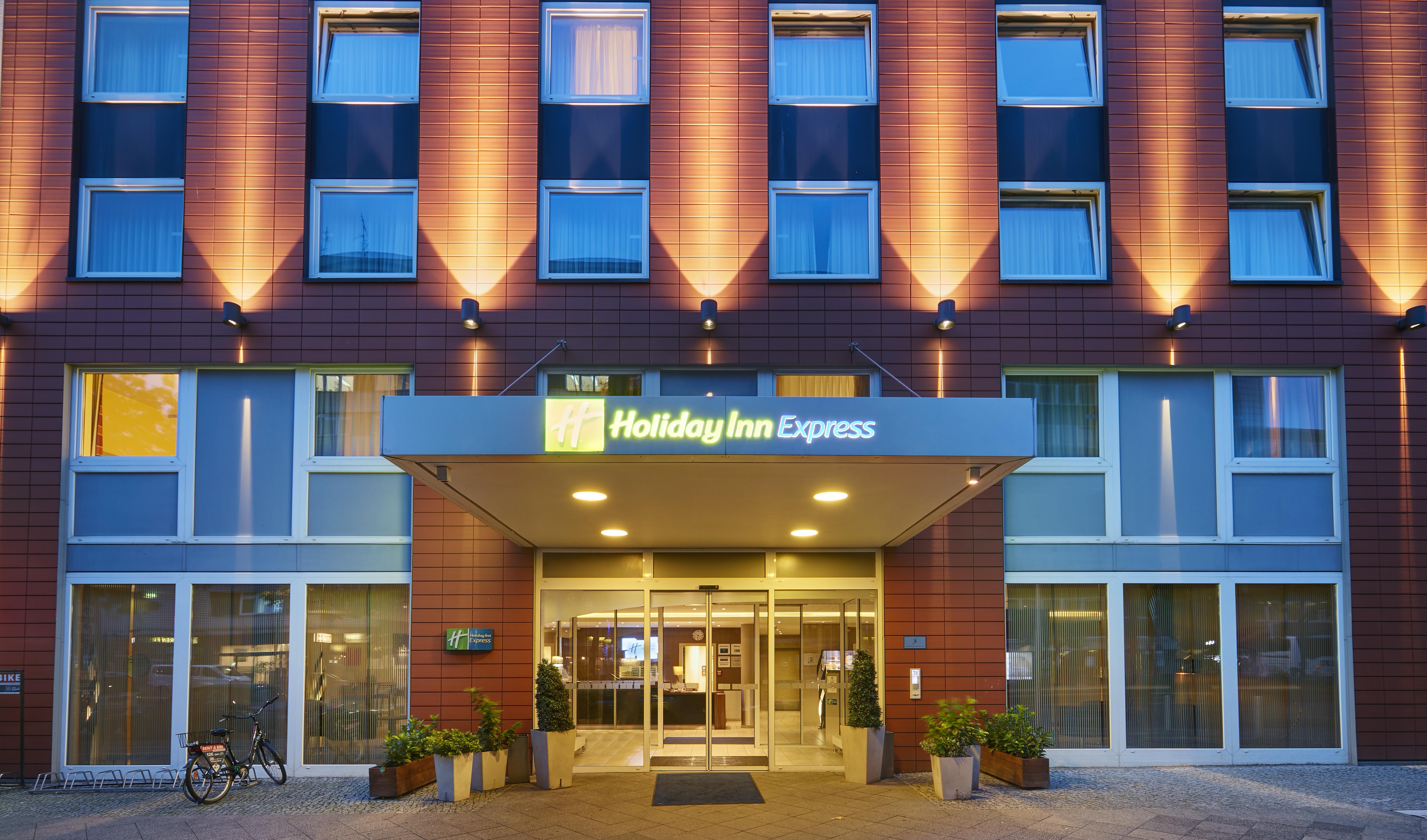Holiday Inn Express Berlin City Centre West Ngoại thất bức ảnh